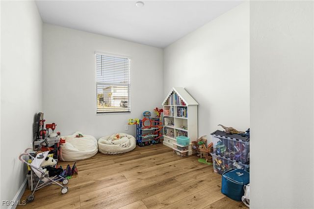 17624 Saddleback LOOP, North Fort Myers, FL 33917