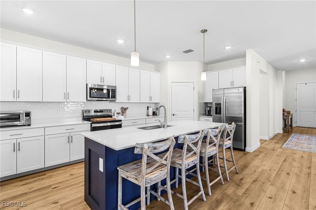 17624 Saddleback LOOP, North Fort Myers, FL 33917