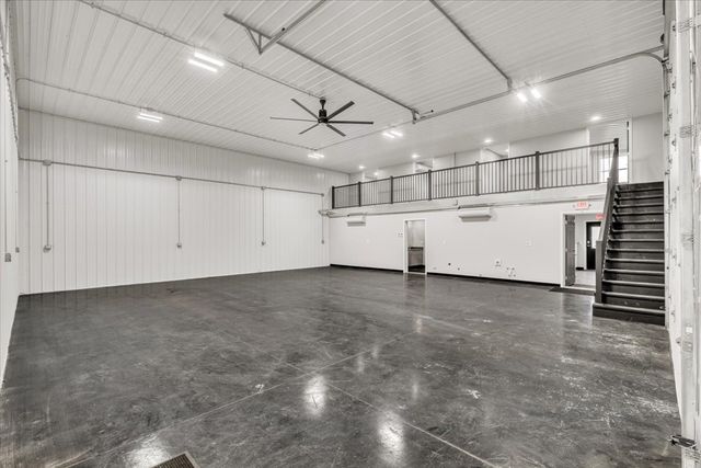 602 2nd Street W, Andalusia, IL 61232