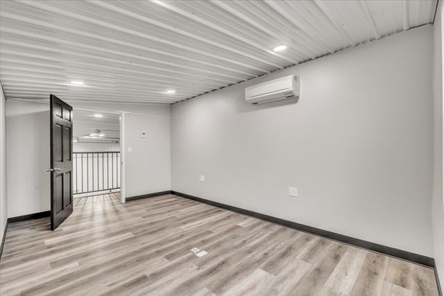 602 2nd Street W, Andalusia, IL 61232