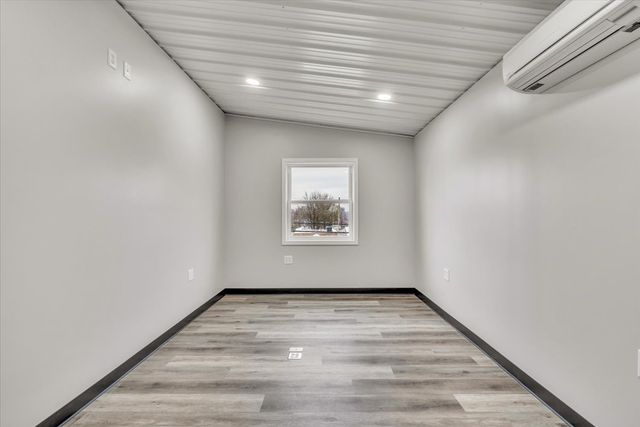 602 2nd Street W, Andalusia, IL 61232