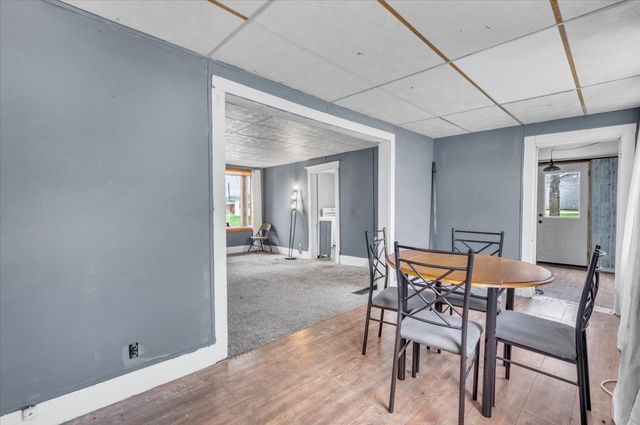 602 2nd Street W, Andalusia, IL 61232