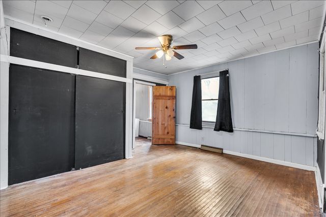 602 2nd Street W, Andalusia, IL 61232