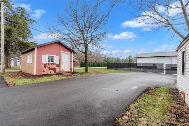 602 2nd Street W, Andalusia, IL 61232