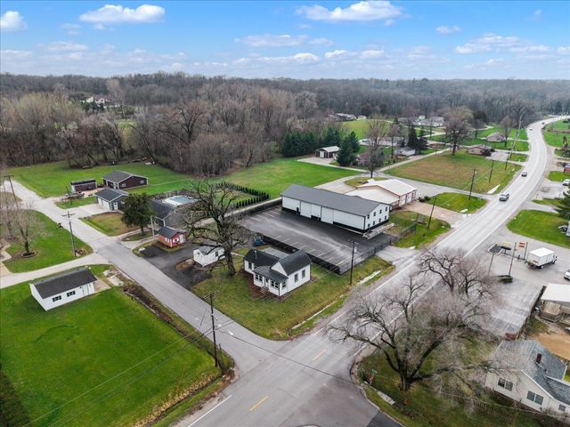 602 2nd Street W, Andalusia, IL 61232