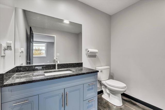 602 2nd Street W, Andalusia, IL 61232