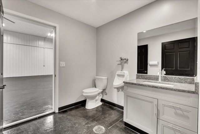 602 2nd Street W, Andalusia, IL 61232