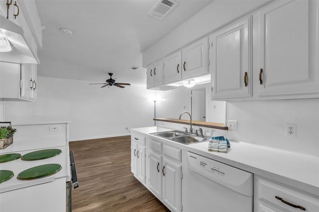 2970 Gessner Road, Houston, TX 77080