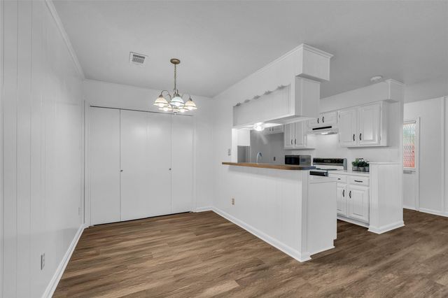 2970 Gessner Road, Houston, TX 77080