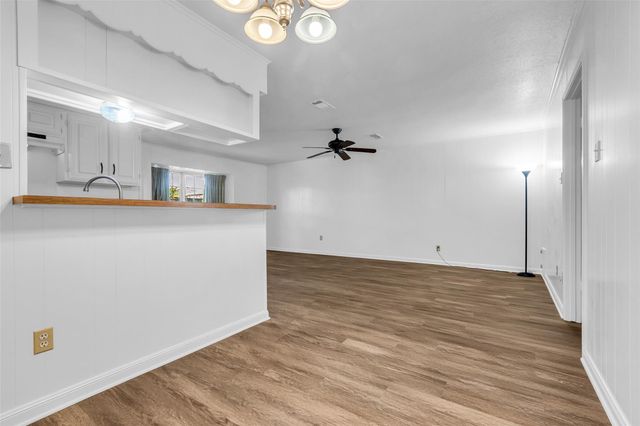 2970 Gessner Road, Houston, TX 77080