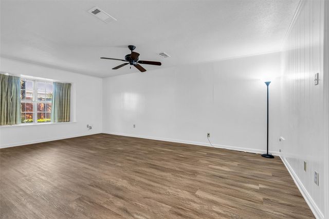 2970 Gessner Road, Houston, TX 77080