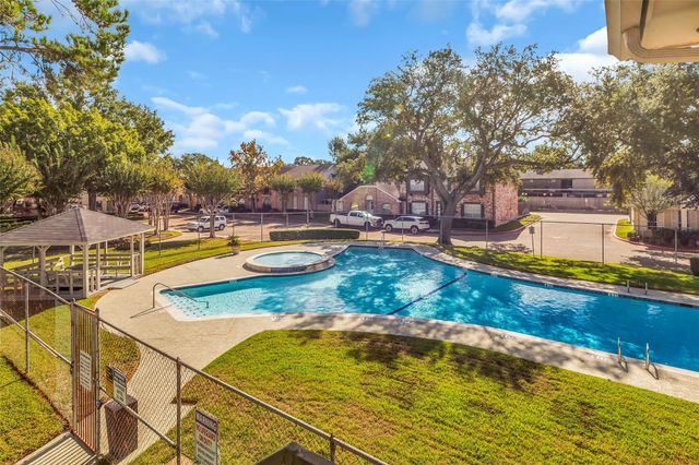 2970 Gessner Road, Houston, TX 77080