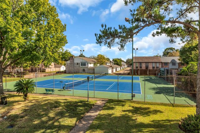 2970 Gessner Road, Houston, TX 77080