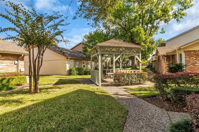 2970 Gessner Road, Houston, TX 77080