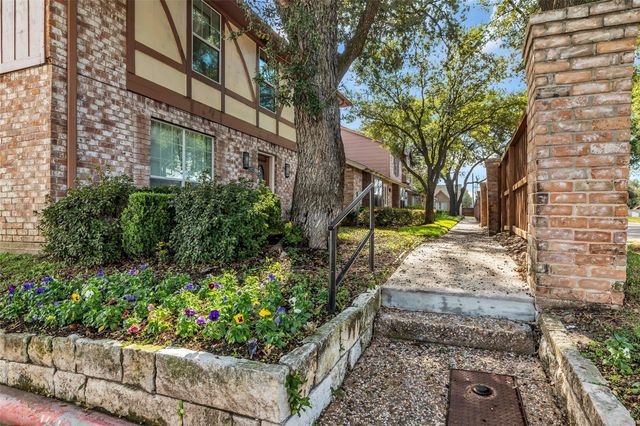 2970 Gessner Road, Houston, TX 77080