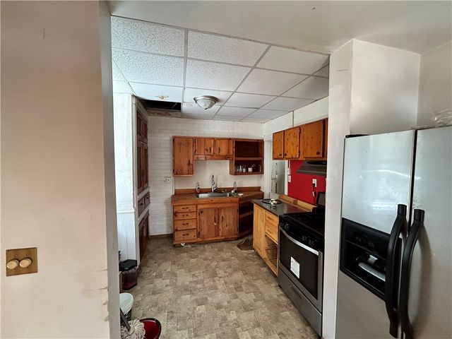 1 2nd St, Wilmerding, PA 15148