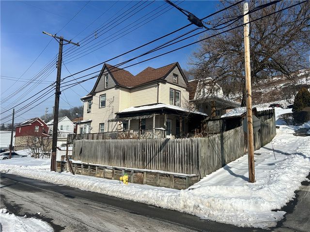 1 2nd St, Wilmerding, PA 15148