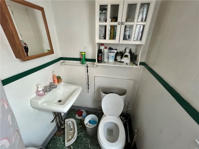 1 2nd St, Wilmerding, PA 15148