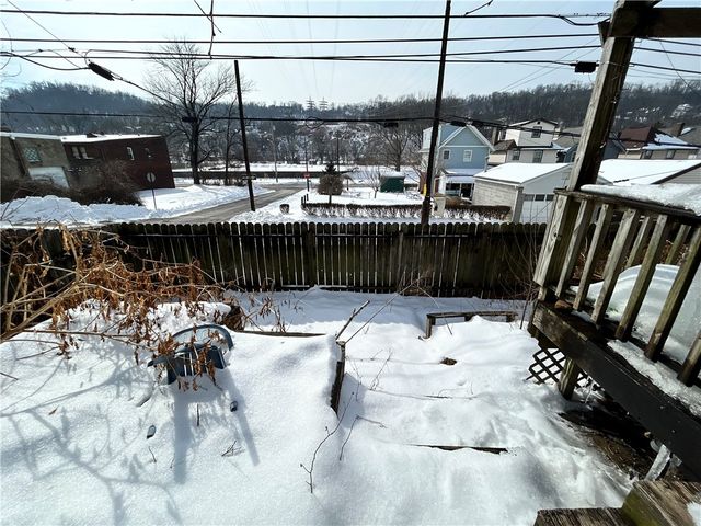 1 2nd St, Wilmerding, PA 15148