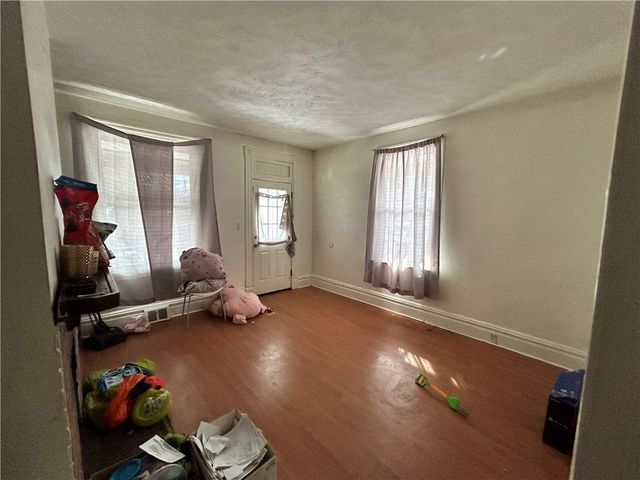 1 2nd St, Wilmerding, PA 15148