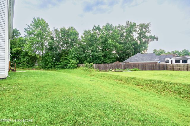 156 Goldeneye Ct, Shepherdsville, KY 40165