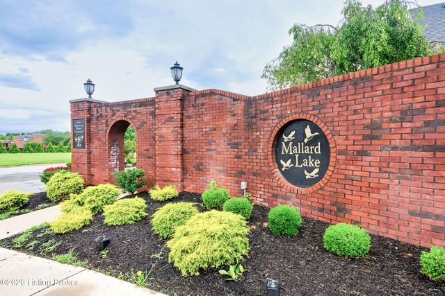 156 Goldeneye Ct, Shepherdsville, KY 40165