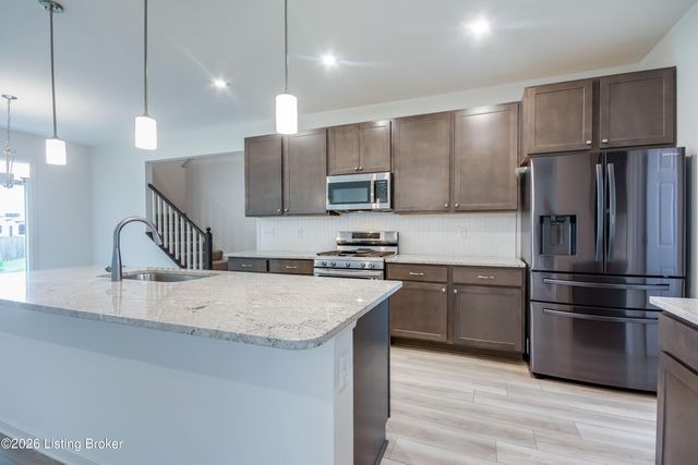 156 Goldeneye Ct, Shepherdsville, KY 40165