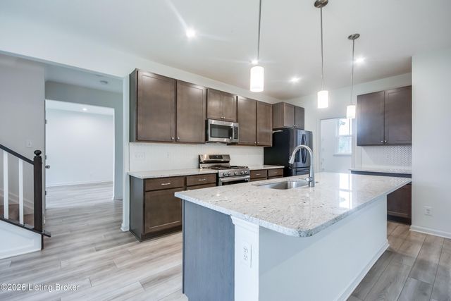 156 Goldeneye Ct, Shepherdsville, KY 40165