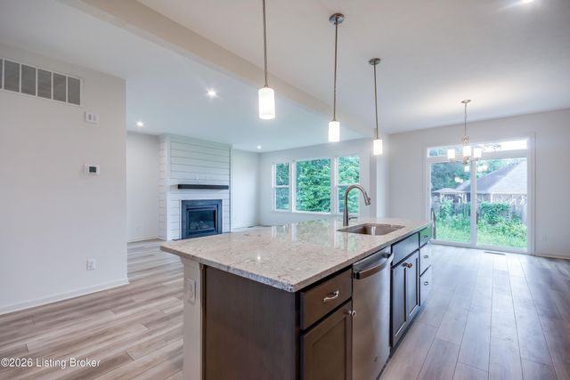 156 Goldeneye Ct, Shepherdsville, KY 40165