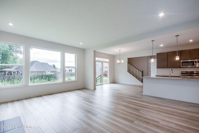 156 Goldeneye Ct, Shepherdsville, KY 40165