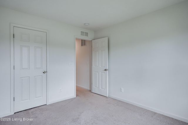 156 Goldeneye Ct, Shepherdsville, KY 40165