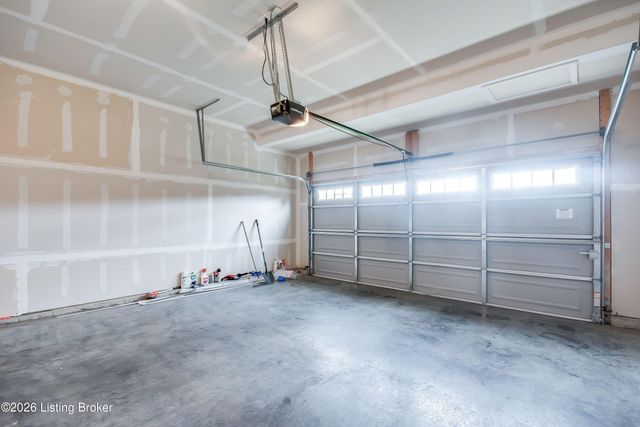 156 Goldeneye Ct, Shepherdsville, KY 40165