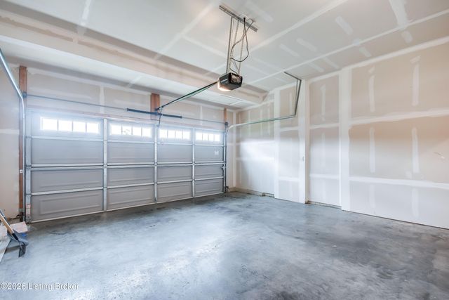 156 Goldeneye Ct, Shepherdsville, KY 40165