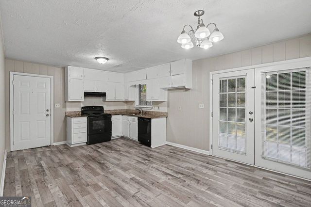 4077 Rockey Valley Drive, Conley, GA 30288