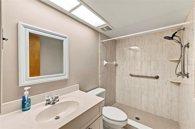 2502 ROYAL PINES CIRCLE 5B, Clearwater, FL 33763