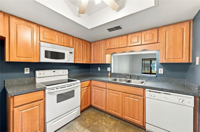 2502 ROYAL PINES CIRCLE 5B, Clearwater, FL 33763