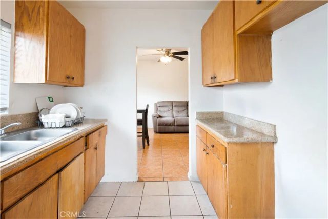 914 W 41st Street, Los Angeles, CA 90037