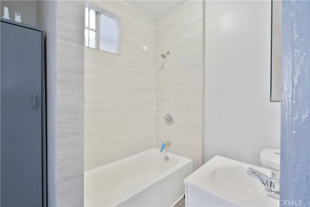 914 W 41st Street, Los Angeles, CA 90037