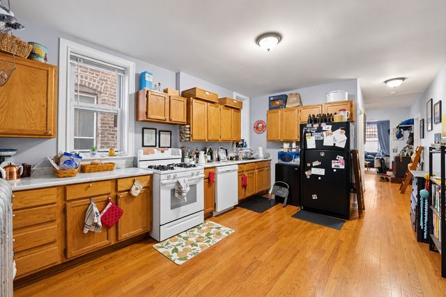 3333 W Pierce Avenue, Chicago, IL 60651