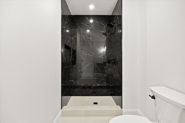 33 Glendale Ave, Brockton, MA 02301