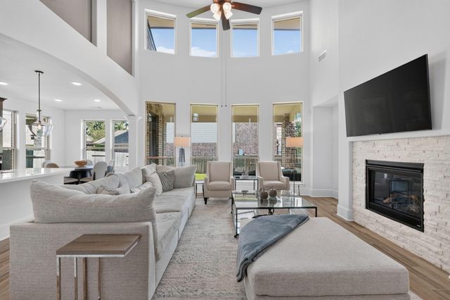 449 Devlin Shores Drive, Conroe, TX 77304