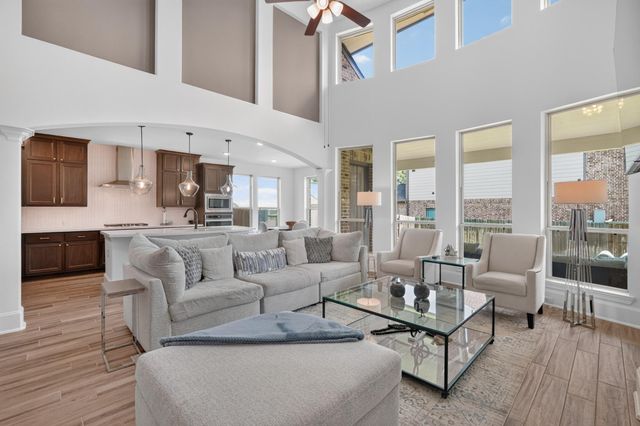 449 Devlin Shores Drive, Conroe, TX 77304