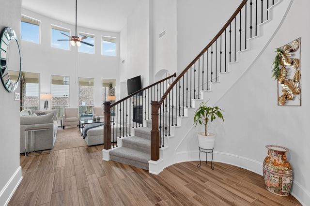 449 Devlin Shores Drive, Conroe, TX 77304