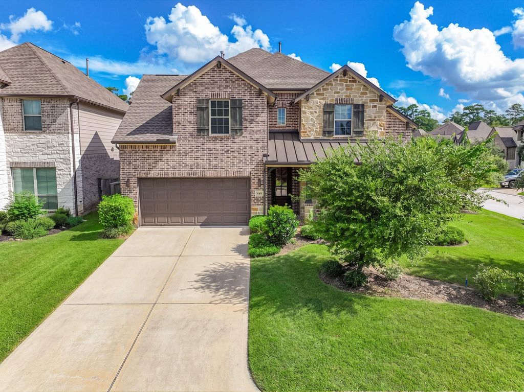 449 Devlin Shores Drive, Conroe, TX 77304
