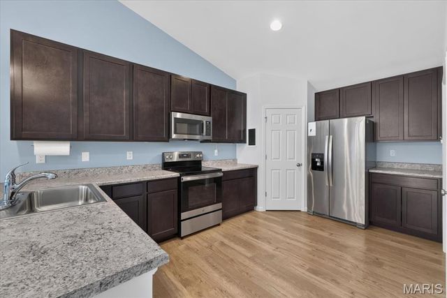 132 Prairie Wind Drive, Wentzville, MO 63385