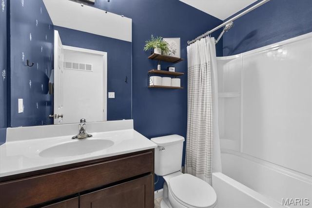 132 Prairie Wind Drive, Wentzville, MO 63385