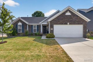 132 Prairie Wind Drive, Wentzville, MO 63385