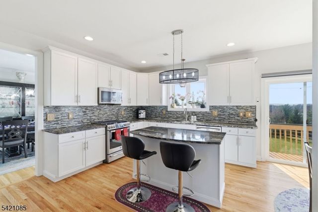 13 Jacob Way, Lopatcong Twp., NJ 08865