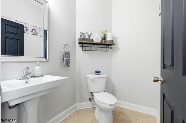 13 Jacob Way, Lopatcong Twp., NJ 08865