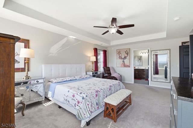 13 Jacob Way, Lopatcong Twp., NJ 08865